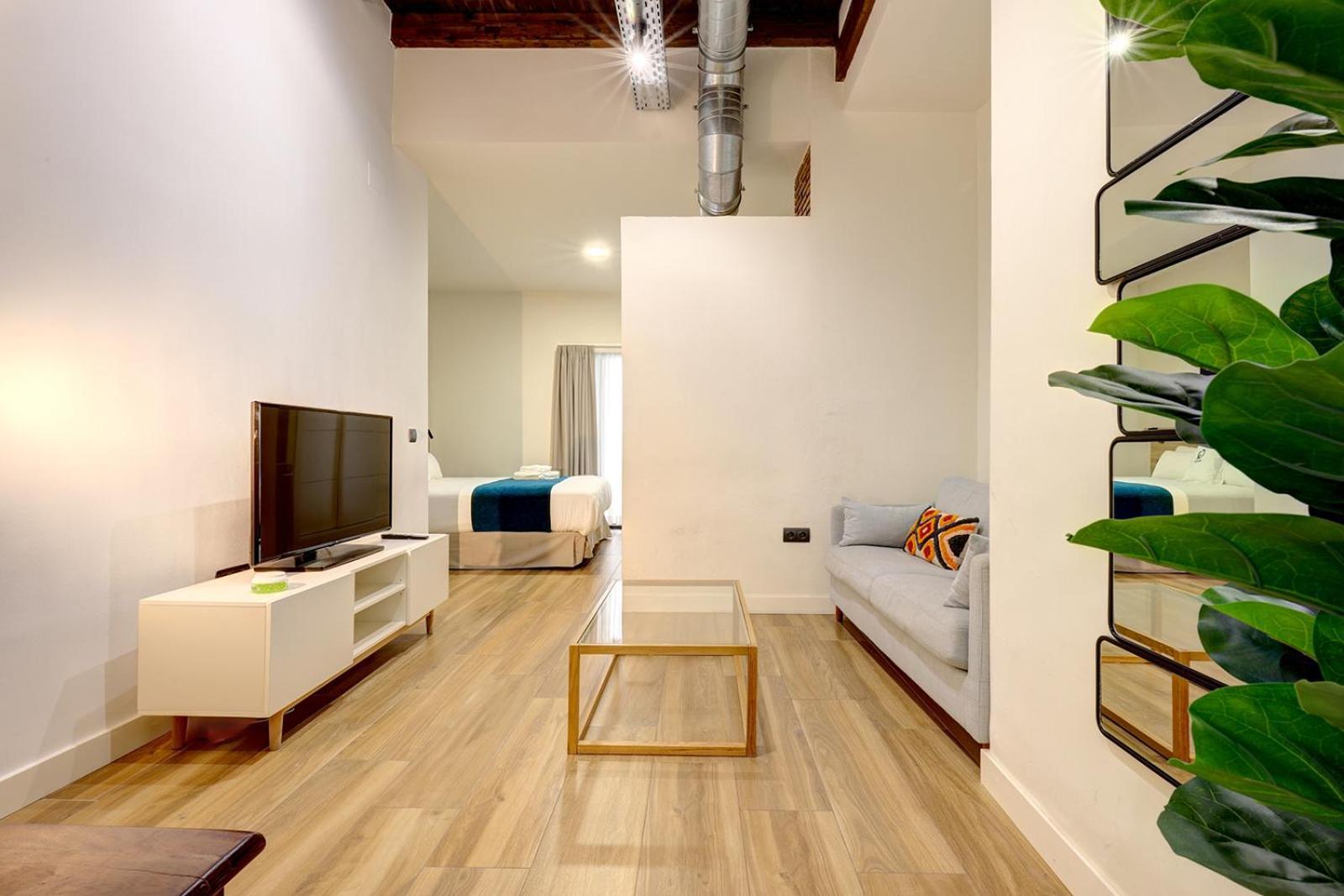 Aqua Apartments Малага Экстерьер фото